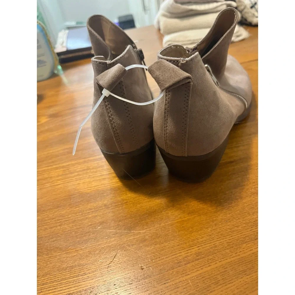 American Eagle Taupe Faux Suede Ankle Booties Pointed Toe Block Heel Size 9.5